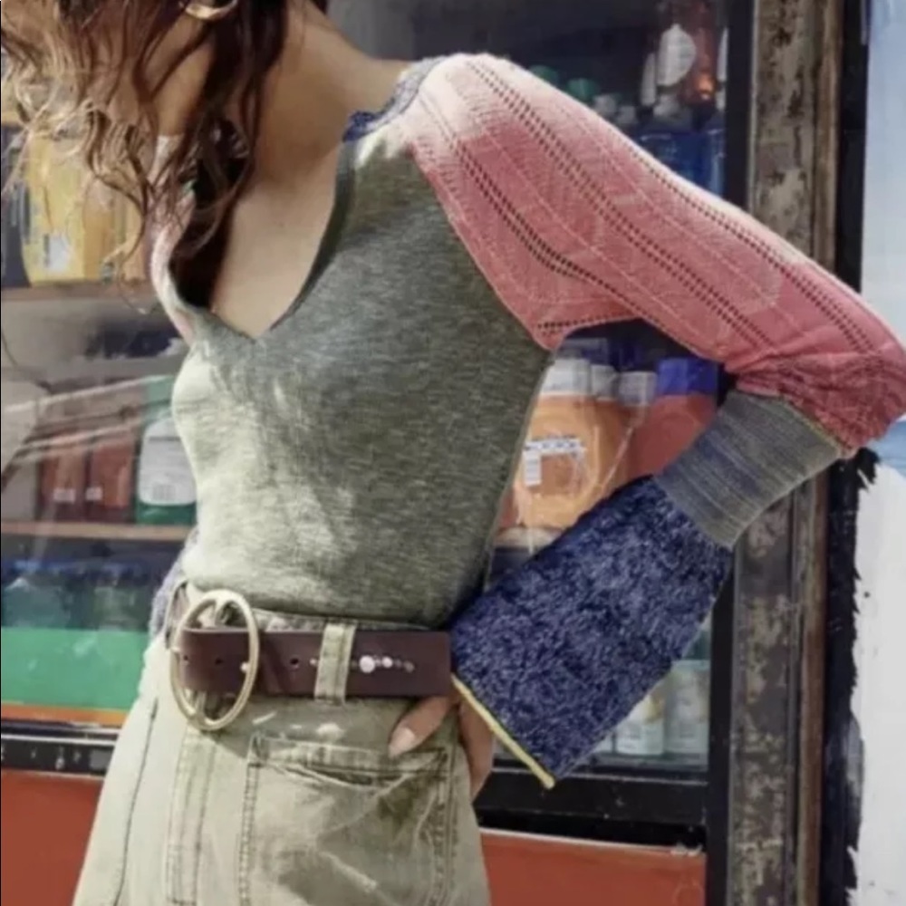 Free People Women’s Knit Sweater Size Medium